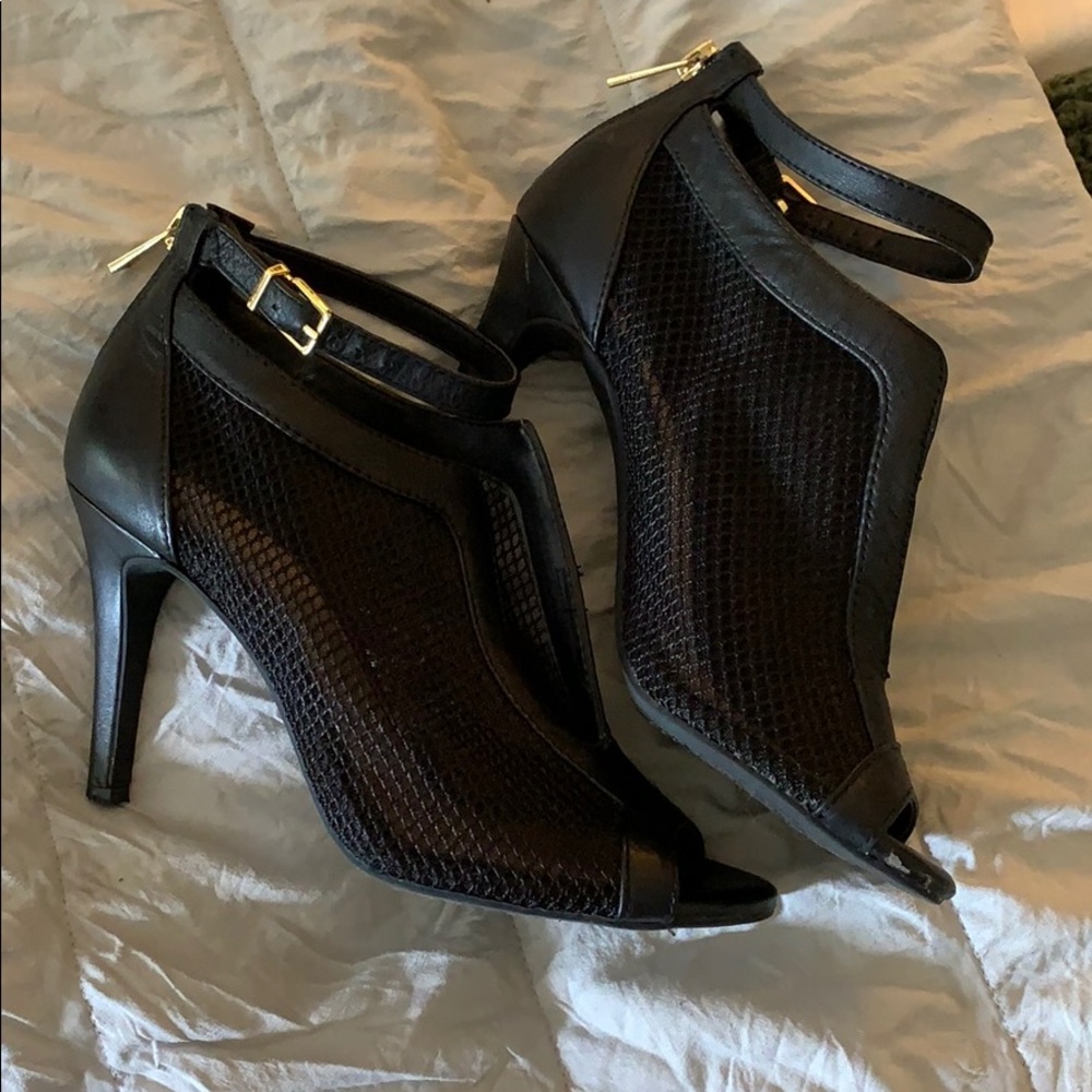 Women’s pumps